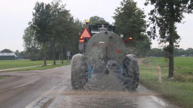 Photo of Oogsttijd: let op voor modder op de weg